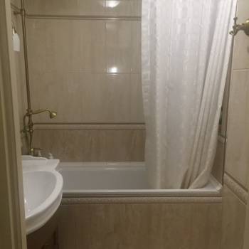 Сдается Многокомнатная квартира, 100 м²
