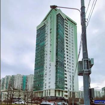 Продается 1-комнатная квартира, 117,8 м²