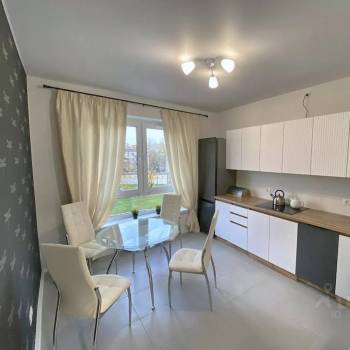 Сдается Многокомнатная квартира, 80 м²