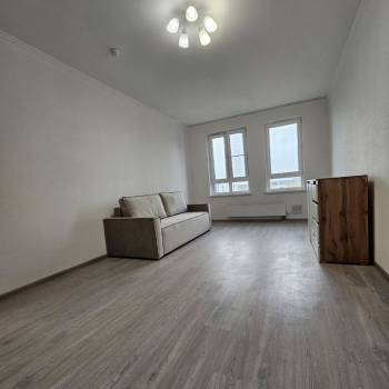 Сдается 1-комнатная квартира, 42 м²
