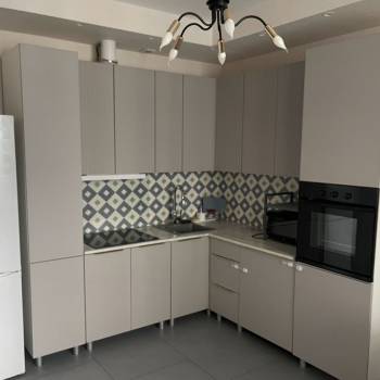 Сдается Многокомнатная квартира, 90 м²