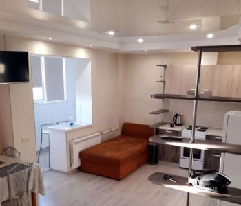 Продается 1-комнатная квартира, 42 м²