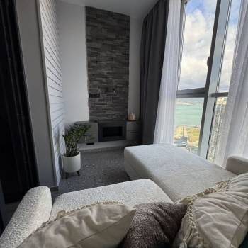 Продается 1-комнатная квартира, 45 м²
