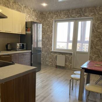 Сдается 2-х комнатная квартира, 64 м²