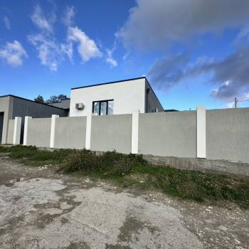 Продается Дом, 220 м²