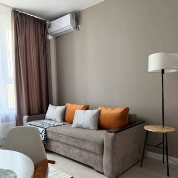 Сдается 1-комнатная квартира, 42 м²