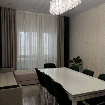 Продается 2-х комнатная квартира, 72 м²