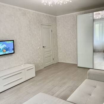 Продается 1-комнатная квартира, 38 м²