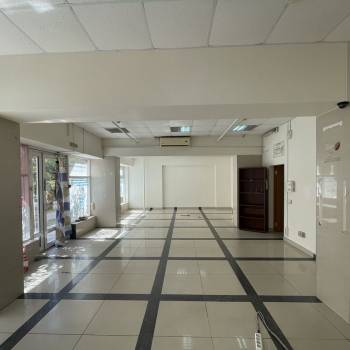Сдается Нежилое помещение, 76 м²
