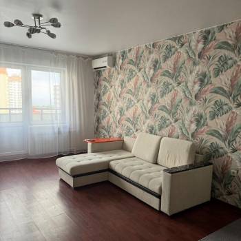 Сдается 2-х комнатная квартира, 65 м²
