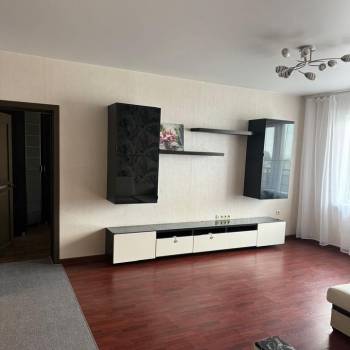 Сдается 2-х комнатная квартира, 65 м²