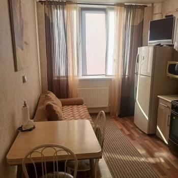 Сдается 1-комнатная квартира, 40 м²
