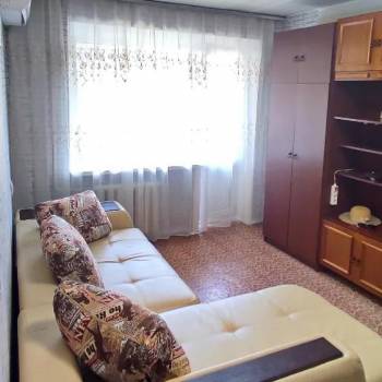 Продается 1-комнатная квартира, 32 м²
