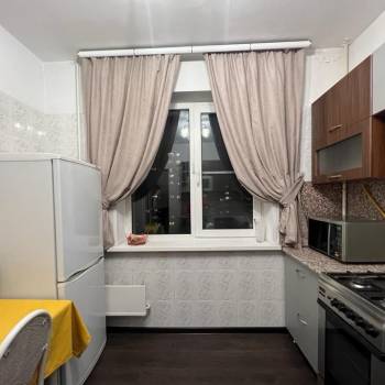 Сдается Многокомнатная квартира, 64 м²