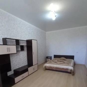 Сдается 1-комнатная квартира, 50 м²