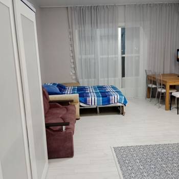 Сдается 2-х комнатная квартира, 77 м²