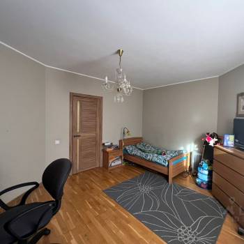 Продается Многокомнатная квартира, 117 м²
