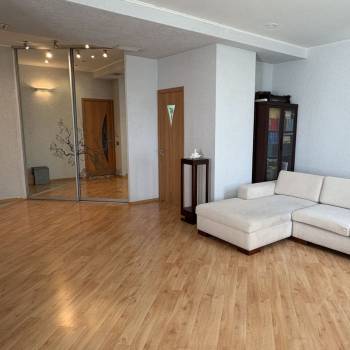 Сдается Многокомнатная квартира, 77 м²