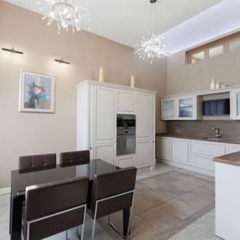 Продается Дом, 406 м²