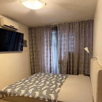 Продается Многокомнатная квартира, 77 м²