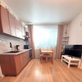 Продается 3-х комнатная квартира, 48 м²