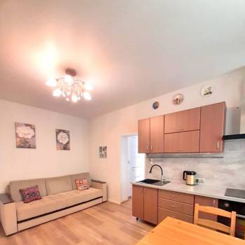 Продается 3-х комнатная квартира, 48 м²