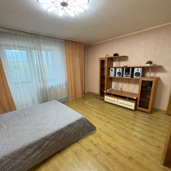 Продается 1-комнатная квартира, 41 м²