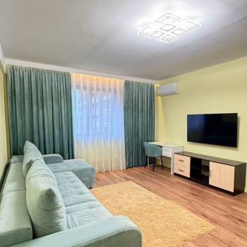 Сдается 1-комнатная квартира, 49,3 м²