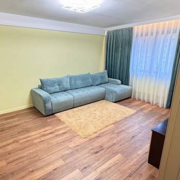 Сдается 1-комнатная квартира, 49,3 м²