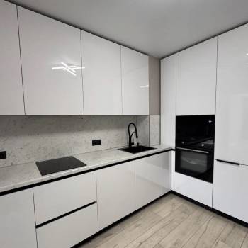 Продается 3-х комнатная квартира, 59 м²