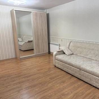 Сдается 1-комнатная квартира, 37 м²