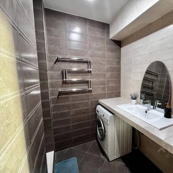 Сдается 1-комнатная квартира, 57 м²