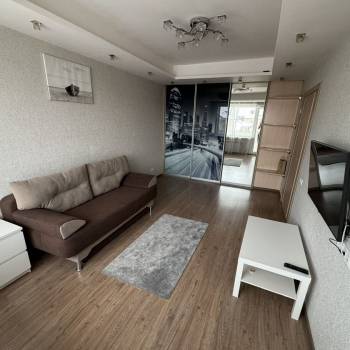 Продается 1-комнатная квартира, 40 м²