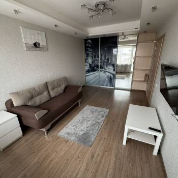 Продается 1-комнатная квартира, 40 м²