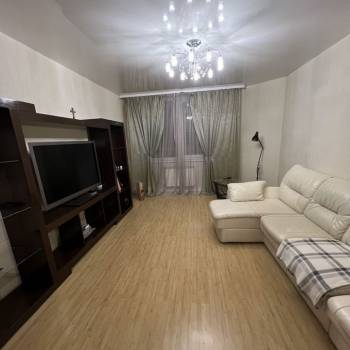 Сдается 2-х комнатная квартира, 72 м²