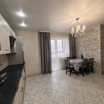Сдается Многокомнатная квартира, 100 м²