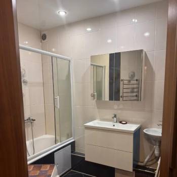 Сдается Многокомнатная квартира, 60 м²