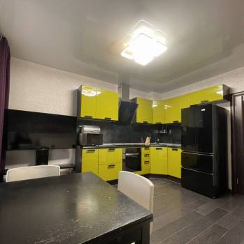 Сдается Многокомнатная квартира, 60 м²