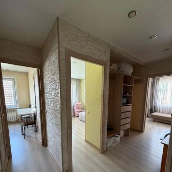 Сдается Многокомнатная квартира, 60 м²