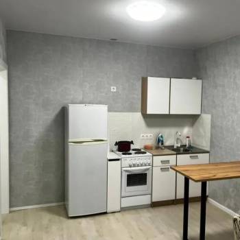 Продается 1-комнатная квартира, 41 м²