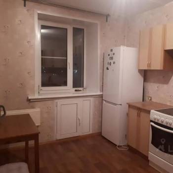 Сдается 1-комнатная квартира, 43 м²
