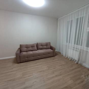 Сдается 1-комнатная квартира, 37 м²