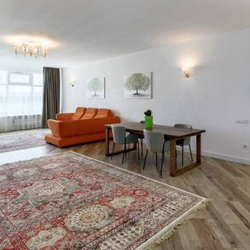 Продается Многокомнатная квартира, 190 м²