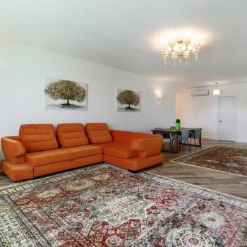Продается Многокомнатная квартира, 190 м²