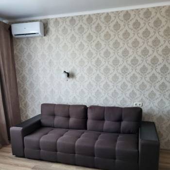 Сдается 1-комнатная квартира, 38 м²