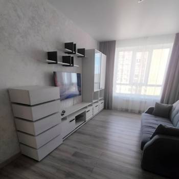 Сдается 1-комнатная квартира, 42 м²