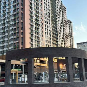 Продается 1-комнатная квартира, 37,4 м²