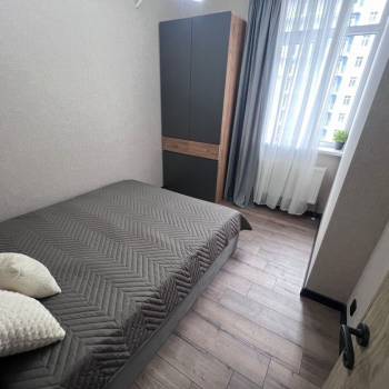 Продается 1-комнатная квартира, 35 м²