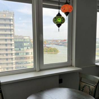 Продается 1-комнатная квартира, 32 м²