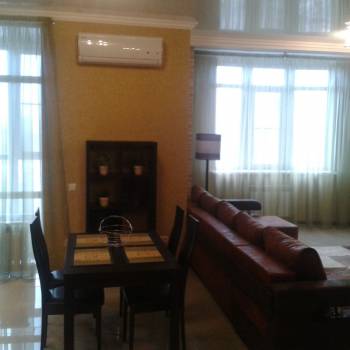 Продается 1-комнатная квартира, 67 м²